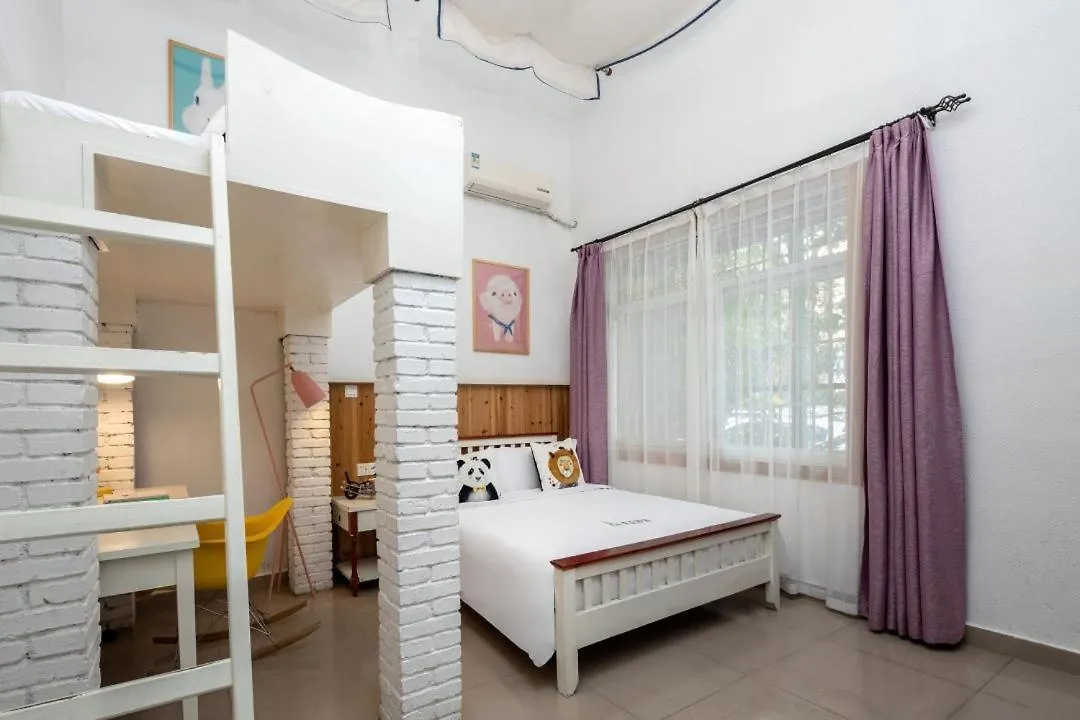 Sanya Stop & Go Boutique Hotel 2*,  China