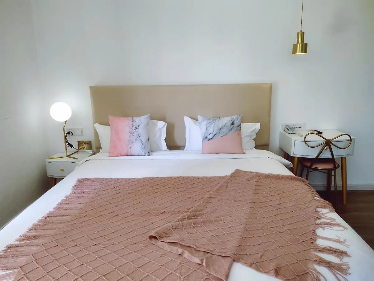 Sanya Stop & Go Boutique Hotel